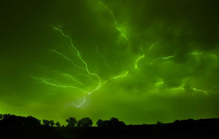 tormenta de cielo verde